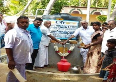 காவப்பட்டி கிராமத்துக்கு குடி நீர் டேங்க் ஊர் தலைவர் துவக்கிய போது
